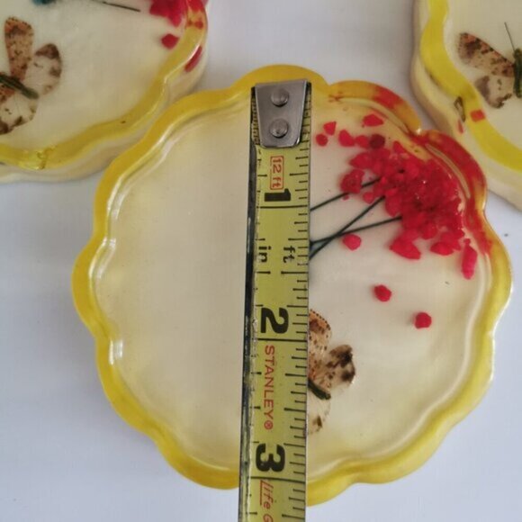 Vintage Resin Coasters Set of 4 Butterflies Flowers Cottage Core Kitsch Grandma - Picture 6 of 7